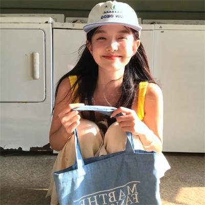 英谈女人
